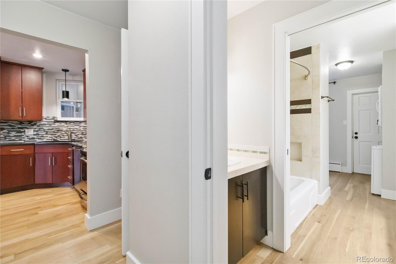 MLS Image #15 for 1123 n sherman street 16,denver, Colorado