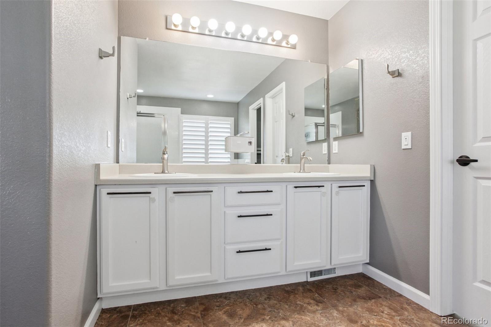 MLS Image #18 for 2569 s flanders court,aurora, Colorado