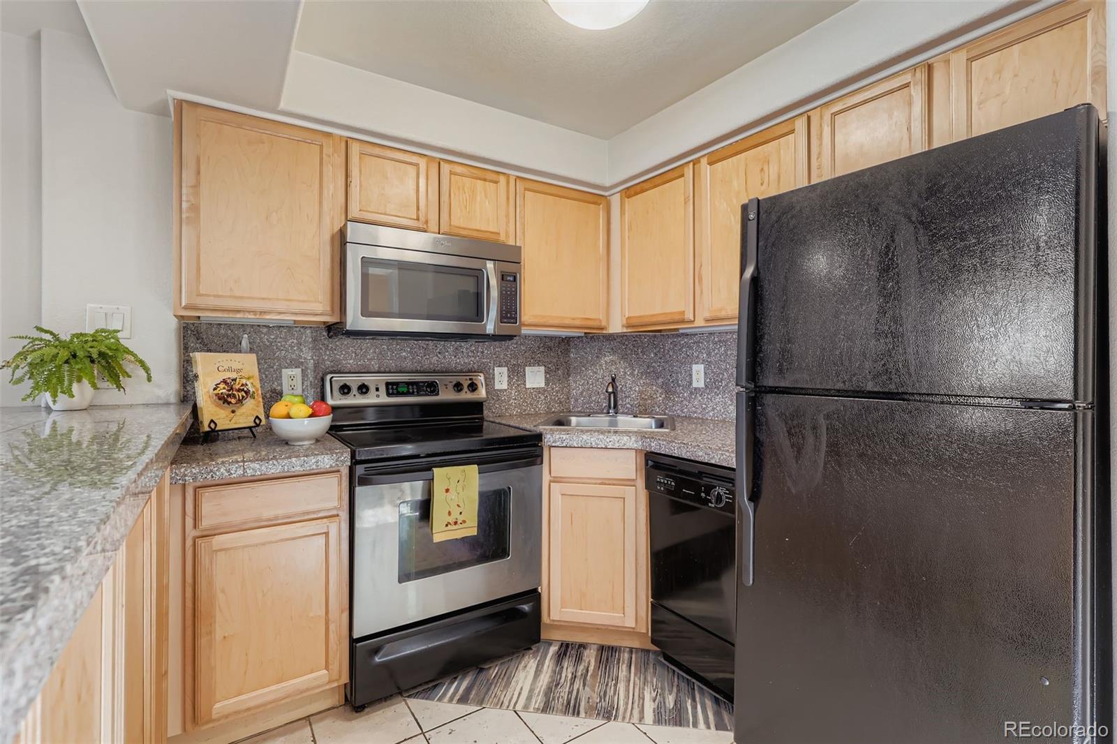 MLS Image #4 for 1833 n williams street #206,denver, Colorado