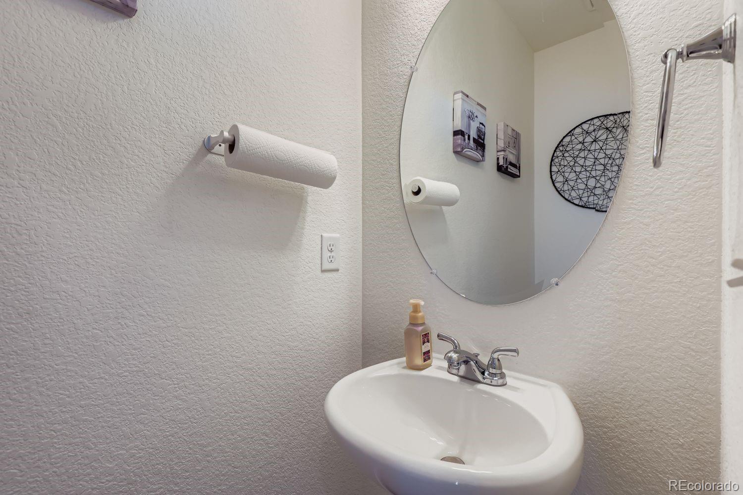 MLS Image #7 for 21897 e 44th place,aurora, Colorado