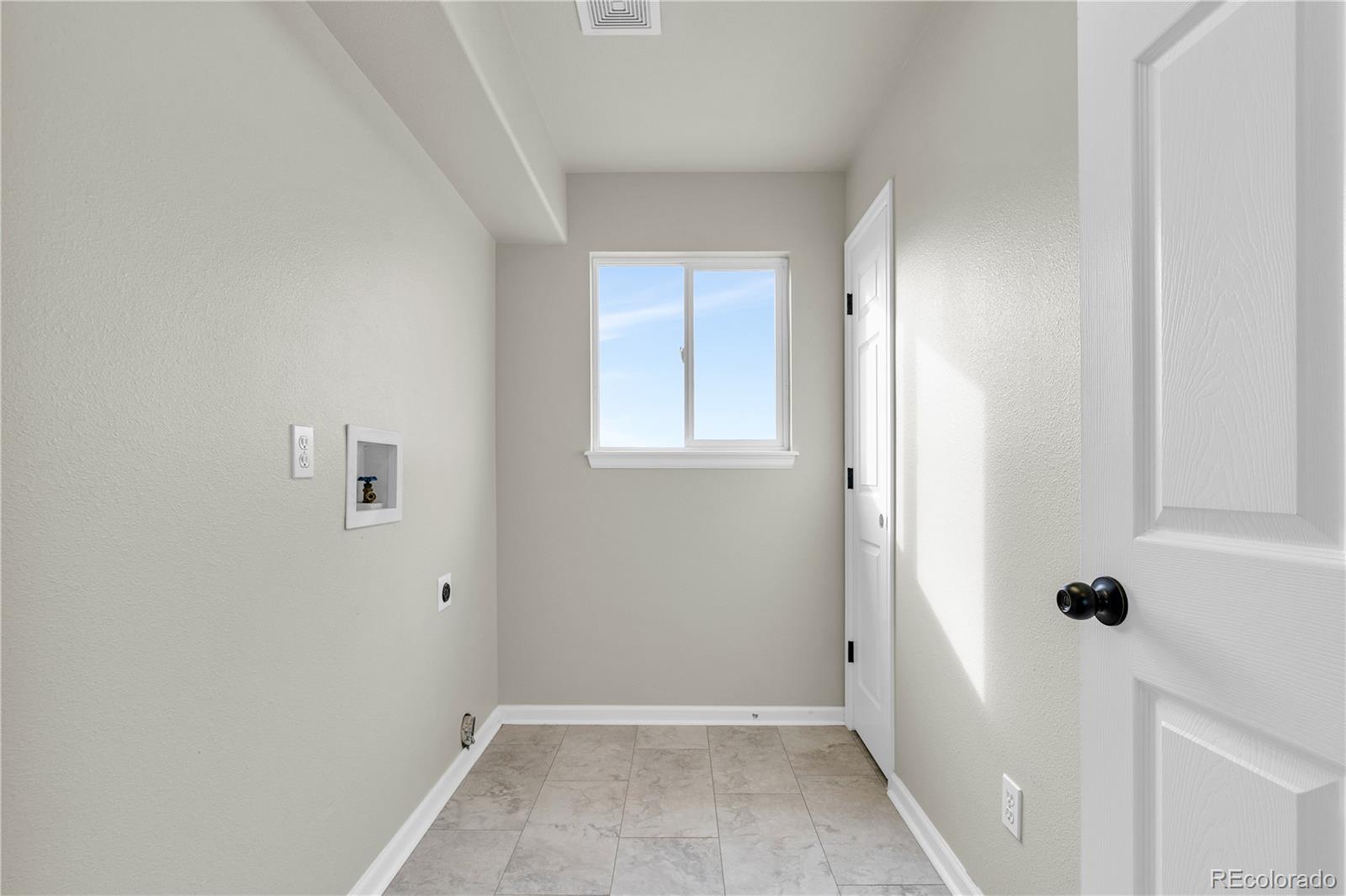 MLS Image #29 for 3033 s andes street,aurora, Colorado