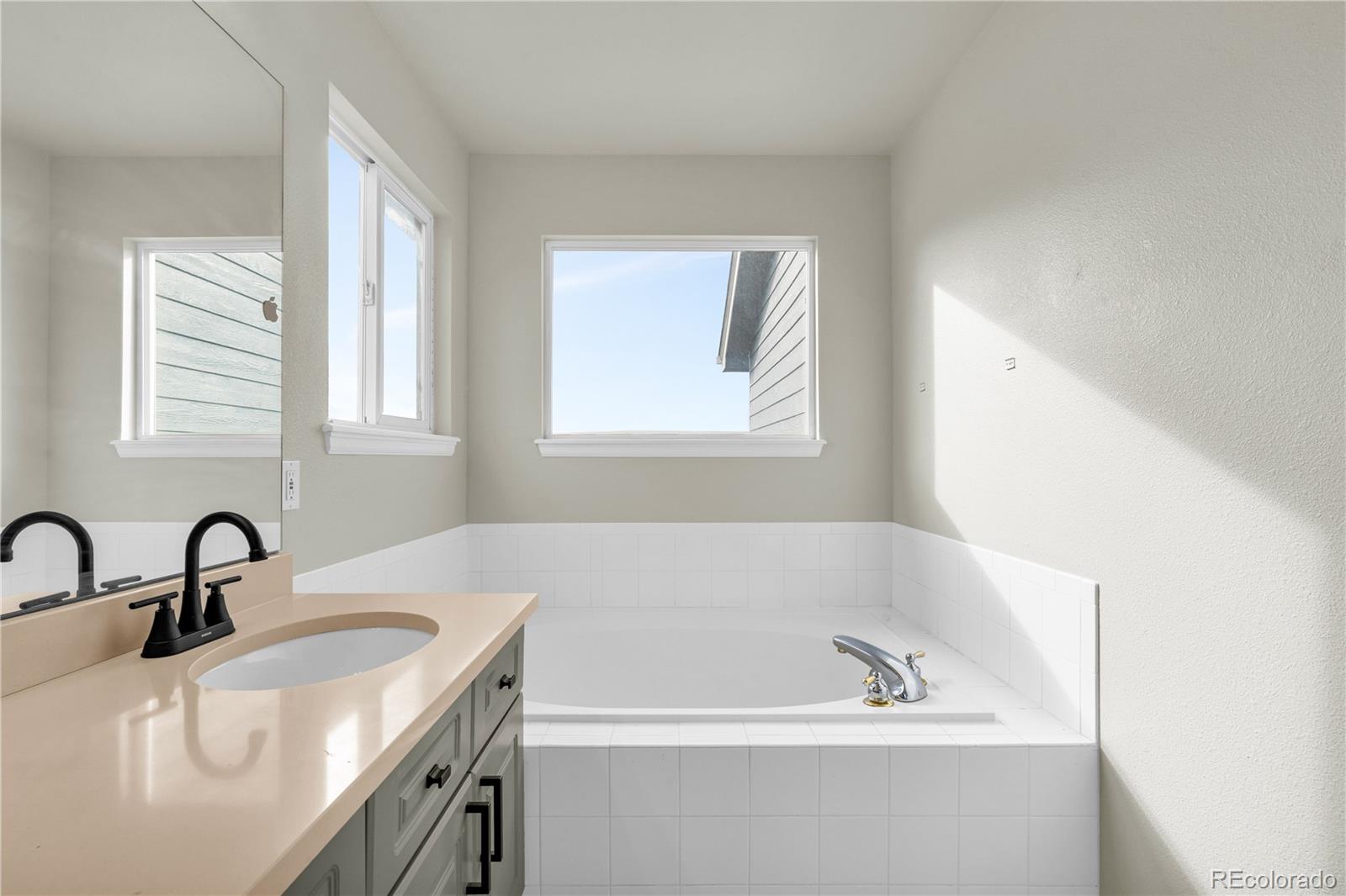 MLS Image #42 for 3033 s andes street,aurora, Colorado