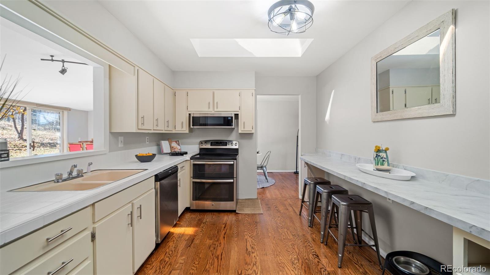 MLS Image #14 for 1007  sun drive,colorado springs, Colorado