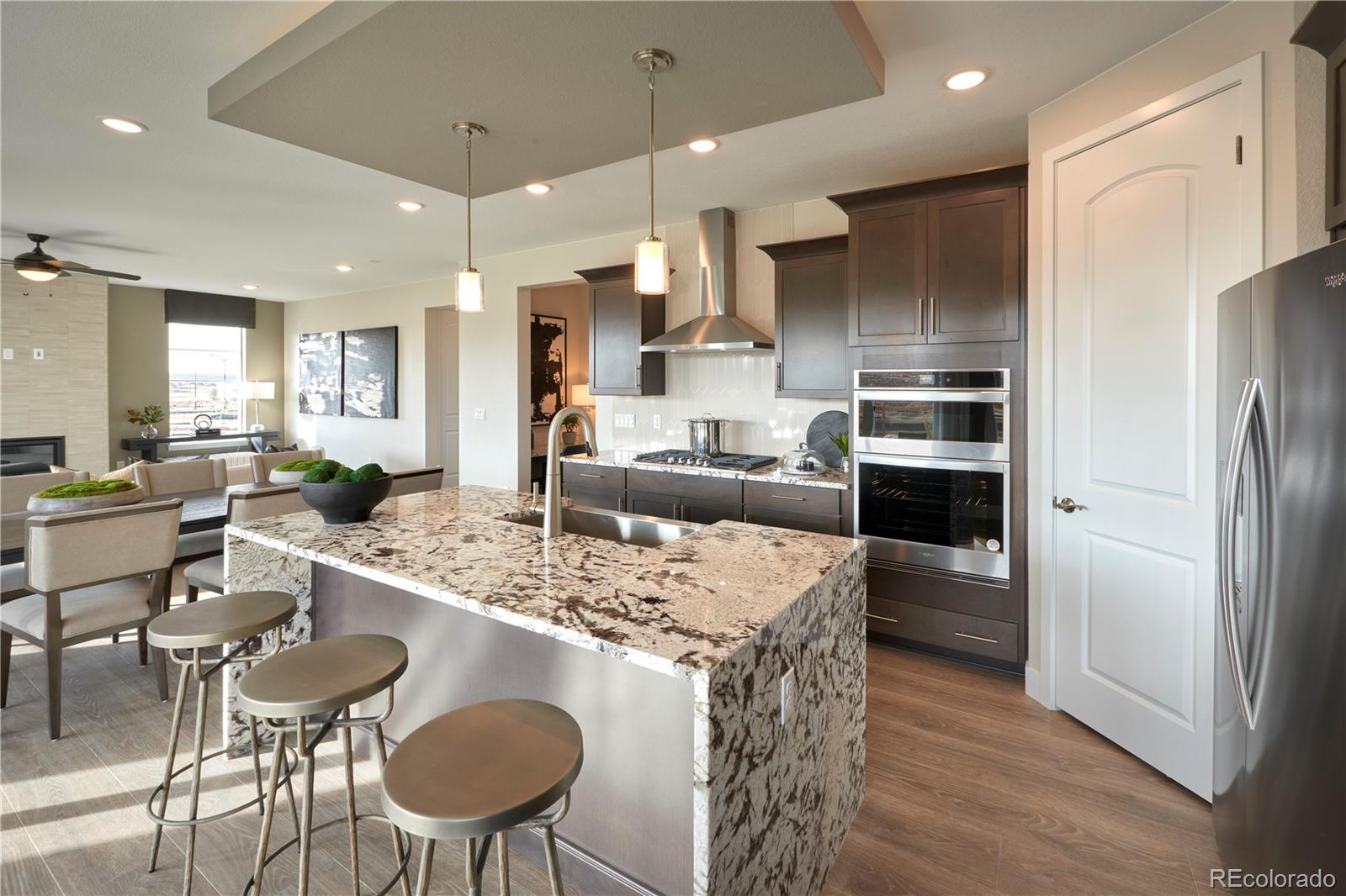 MLS Image #10 for 24043 e 39th avenue,aurora, Colorado
