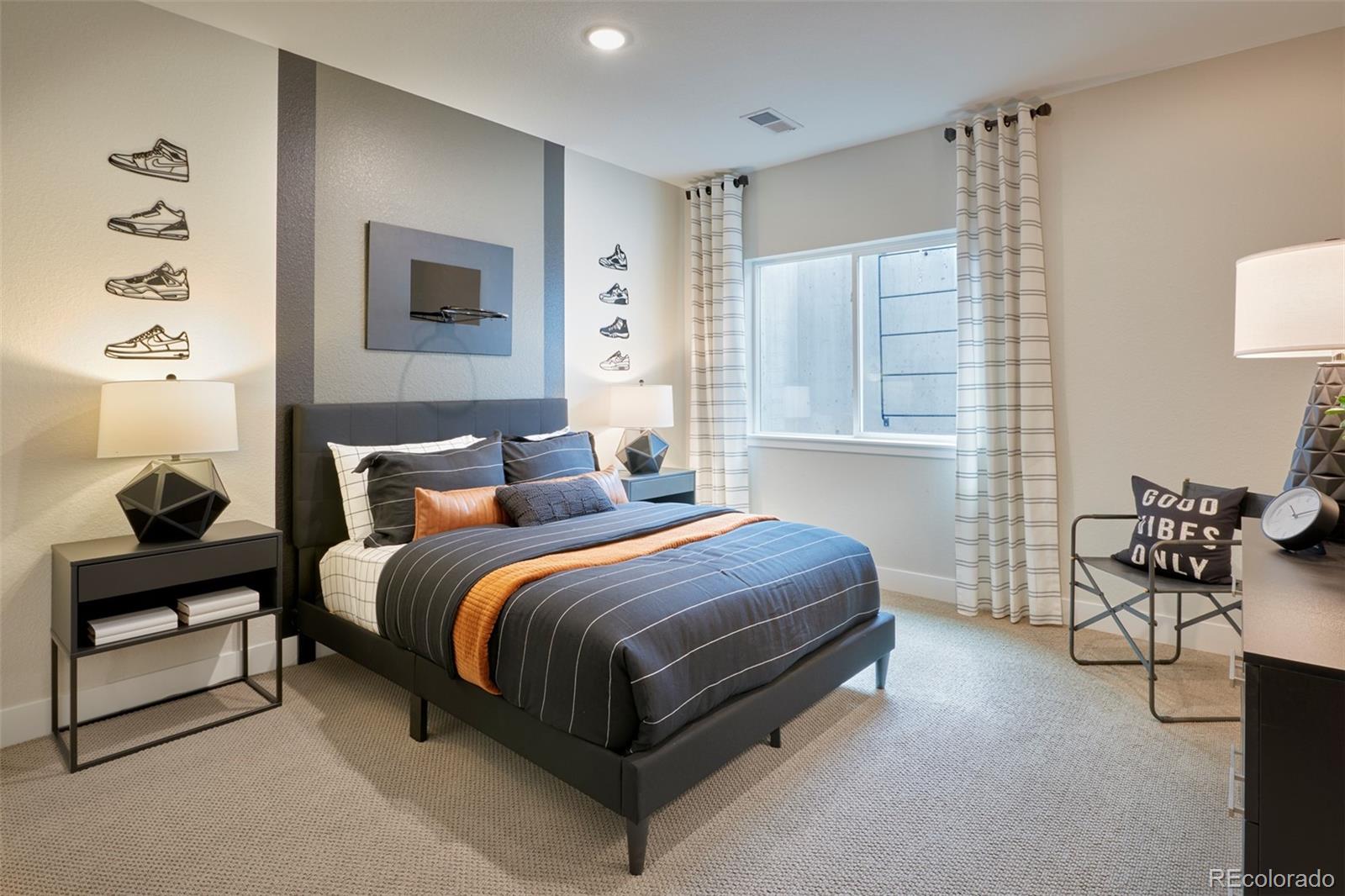 MLS Image #23 for 24043 e 39th avenue,aurora, Colorado