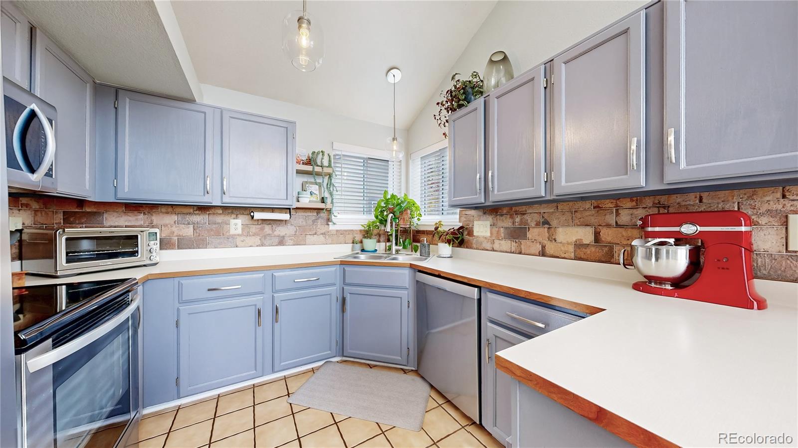 MLS Image #7 for 3681 s flanders street,aurora, Colorado