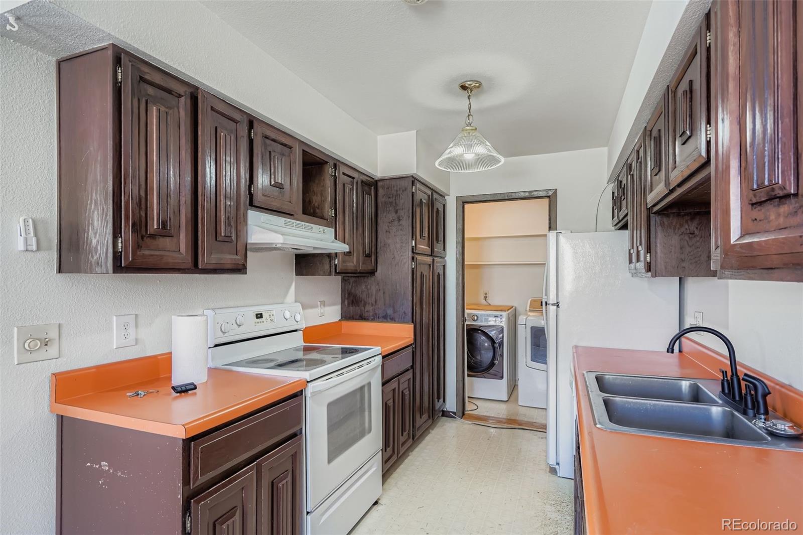 MLS Image #6 for 9859  croke drive ,denver, Colorado