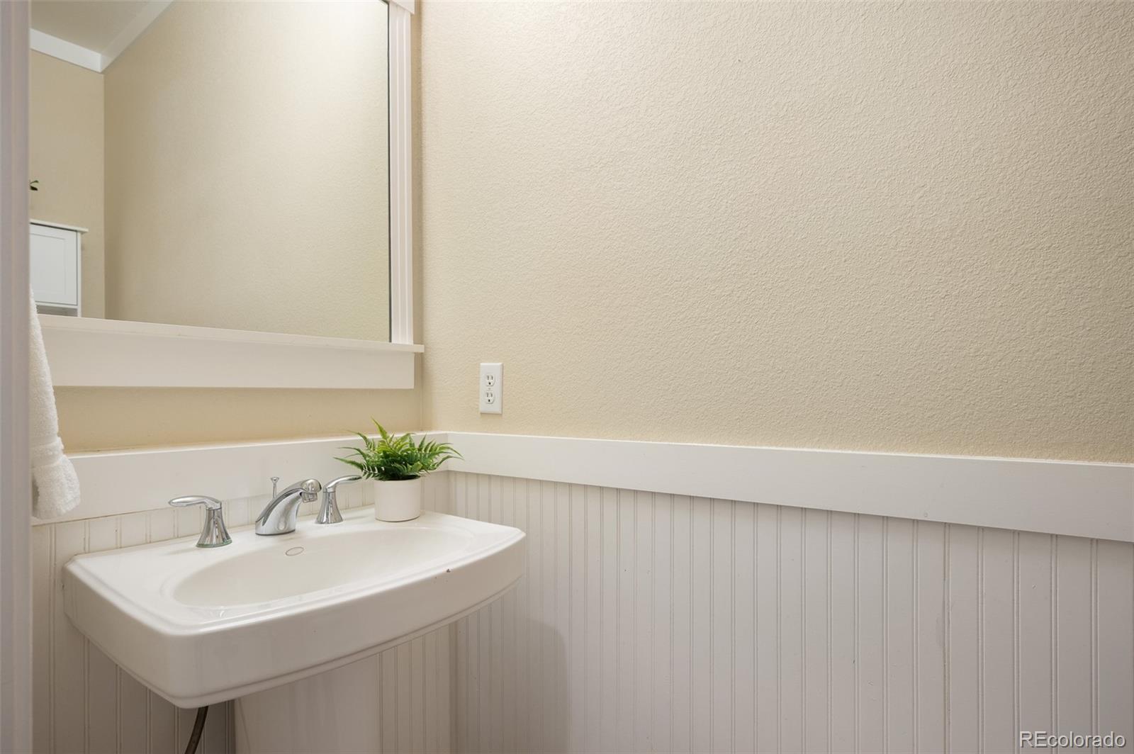 MLS Image #13 for 2626  emporia street,denver, Colorado