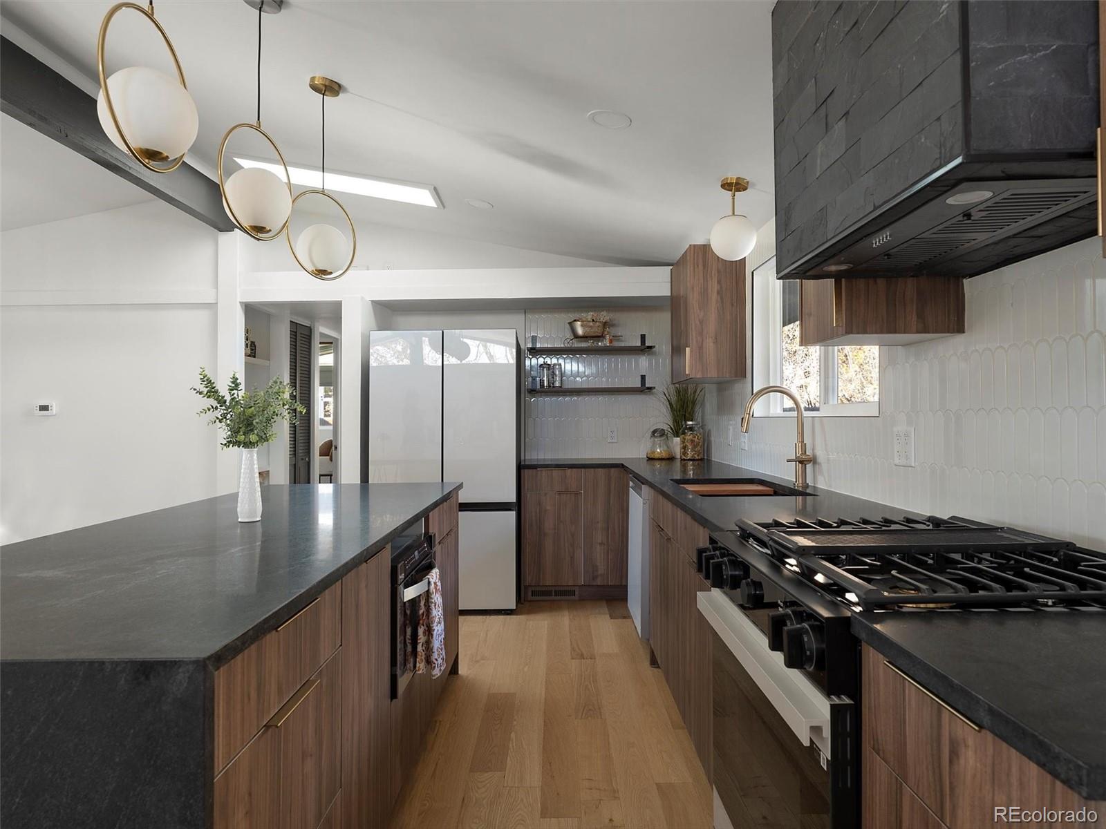MLS Image #12 for 2315 s newton street,denver, Colorado