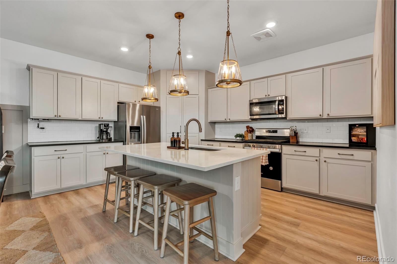 MLS Image #13 for 27297 e maple avenue,aurora, Colorado