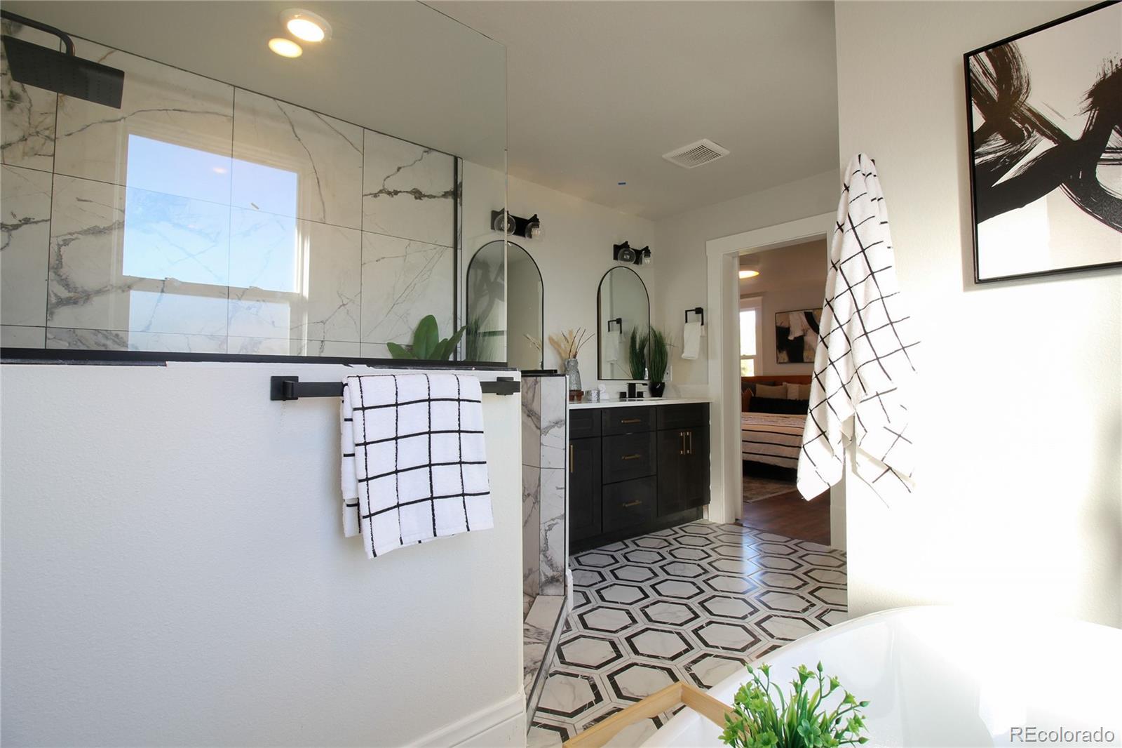 MLS Image #23 for 3259 n race street,denver, Colorado