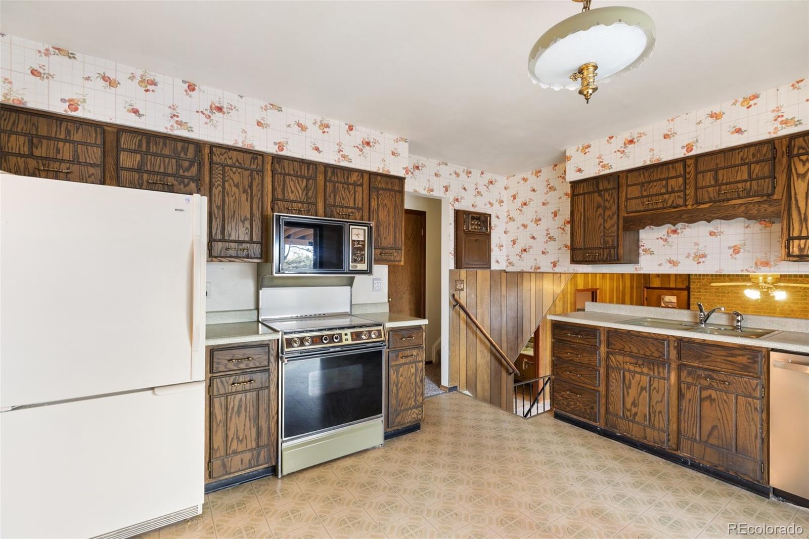 MLS Image #11 for 3620 n carefree circle,colorado springs, Colorado