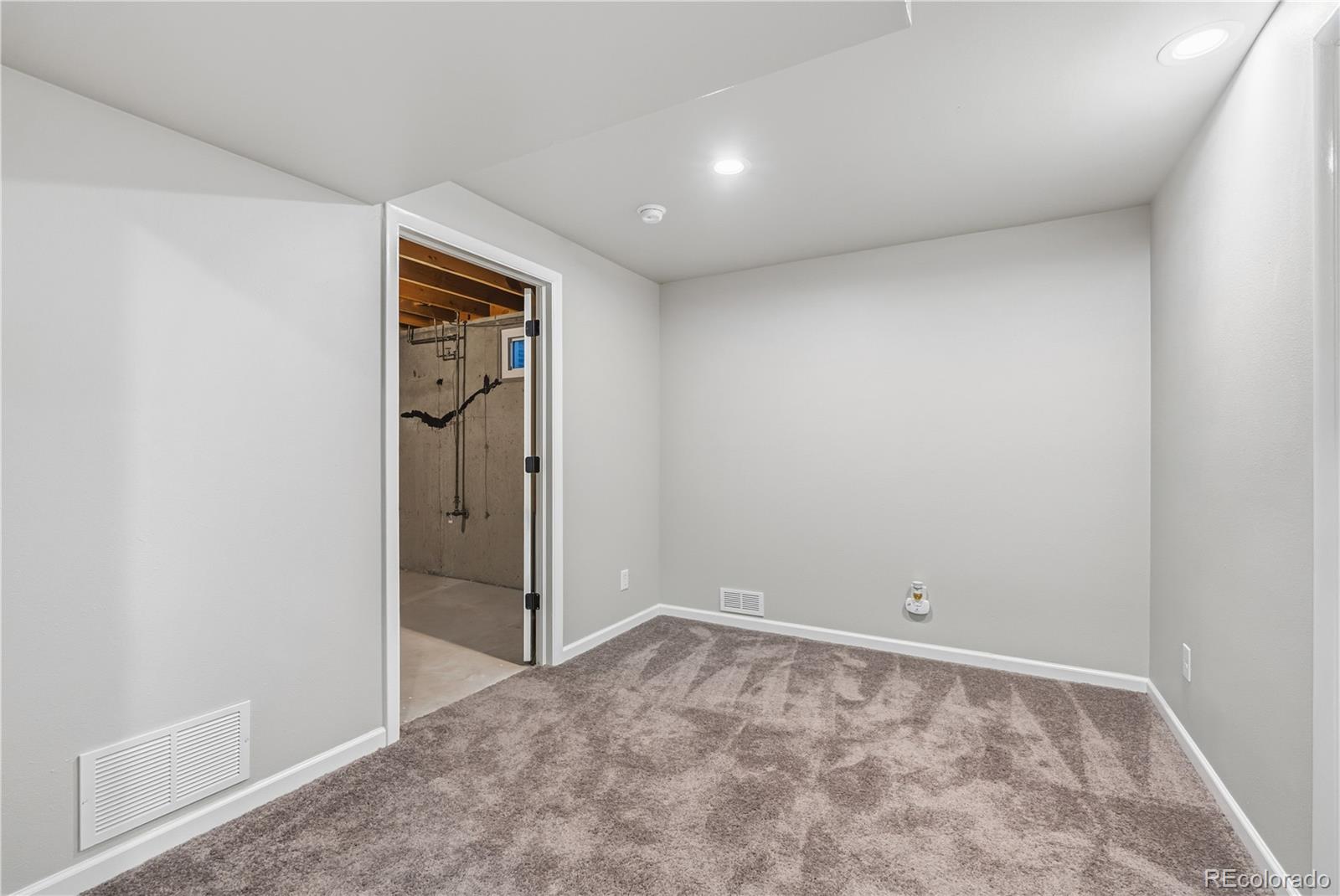 MLS Image #20 for 1420  coring place,northglenn, Colorado