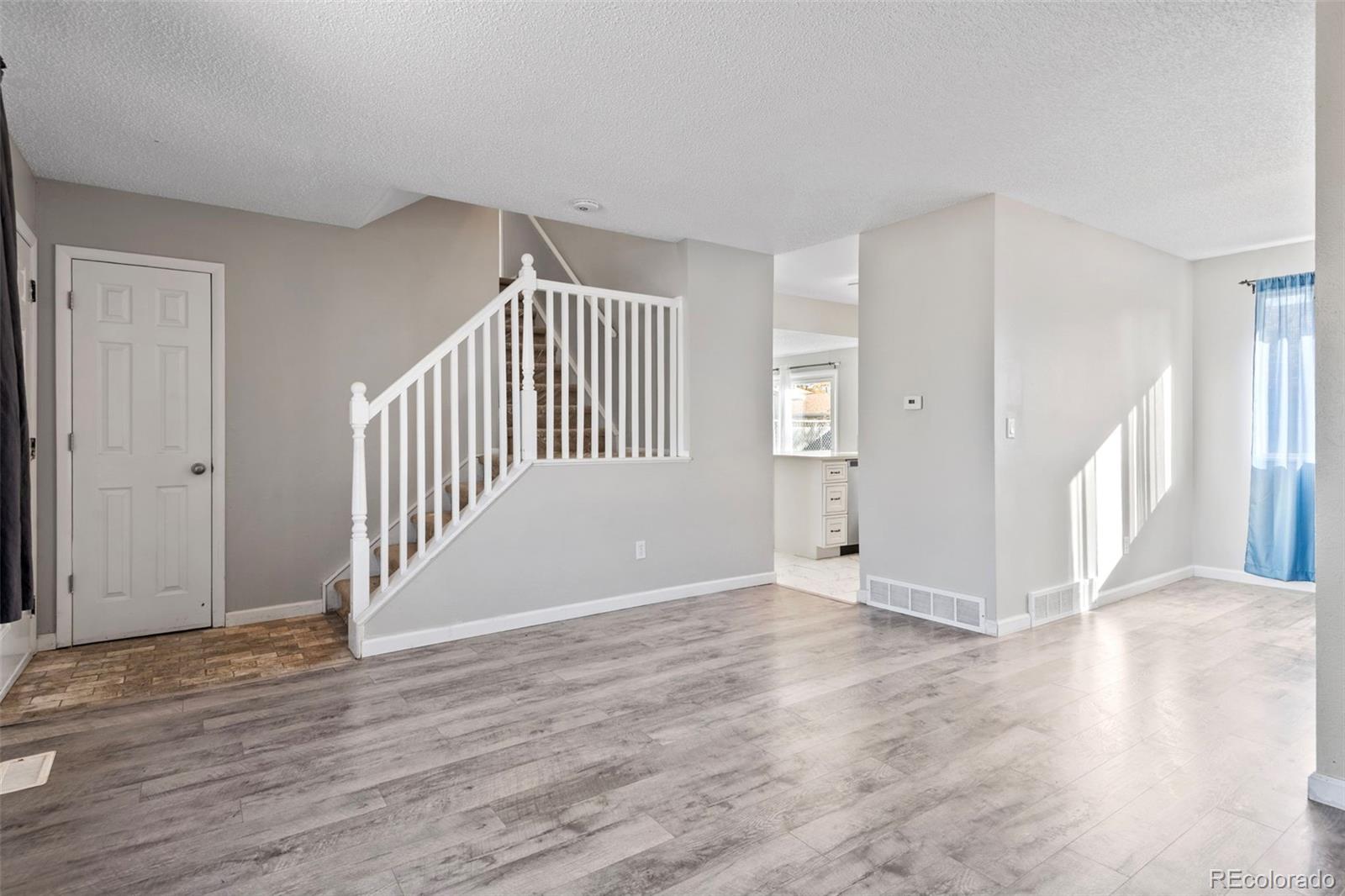 MLS Image #4 for 9852 w 76th avenue,arvada, Colorado