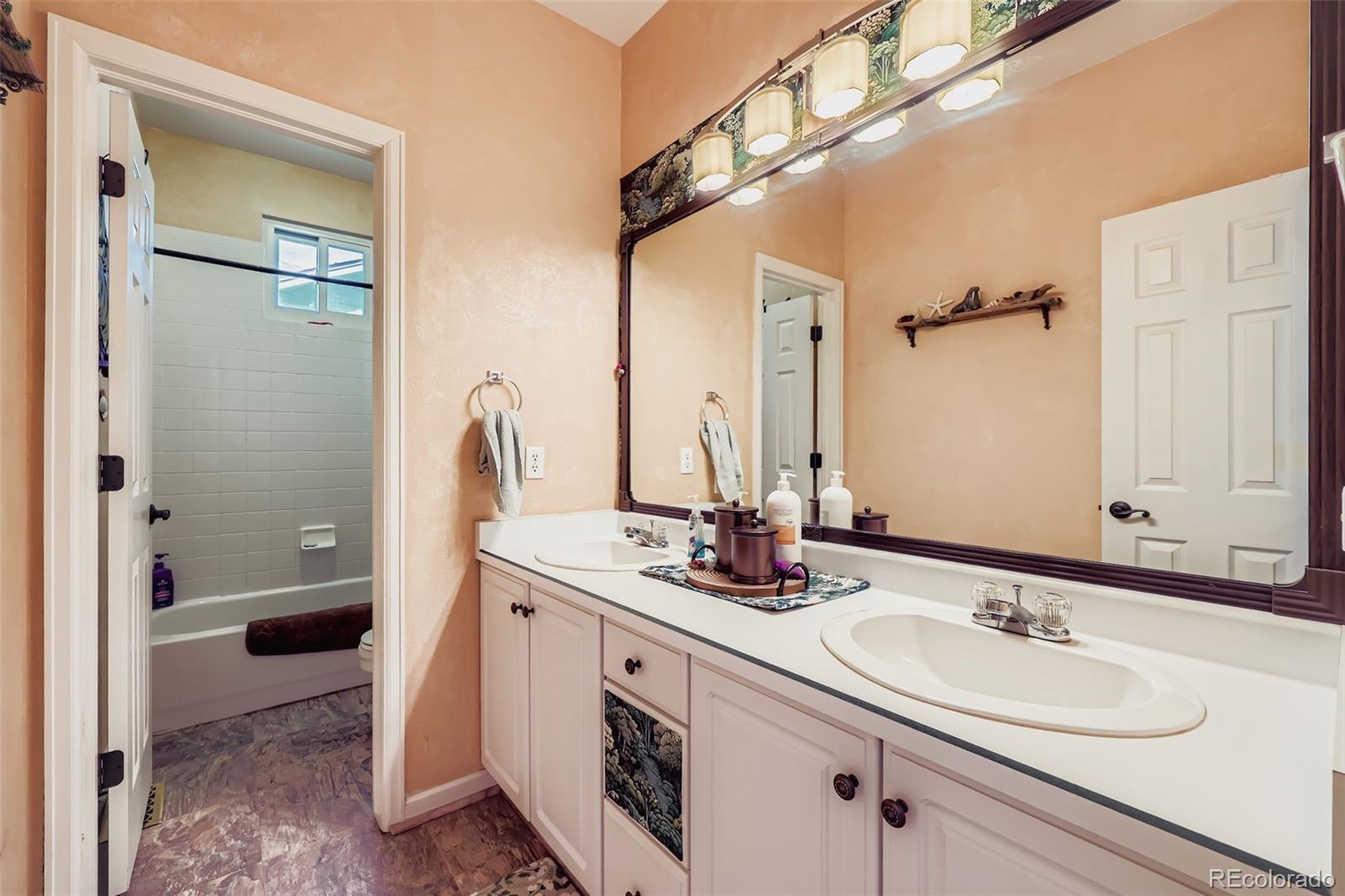 MLS Image #19 for 721  stonemont court,castle pines, Colorado