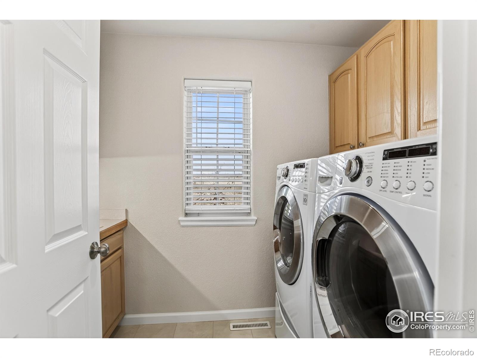 MLS Image #23 for 56920 e 42nd court,strasburg, Colorado