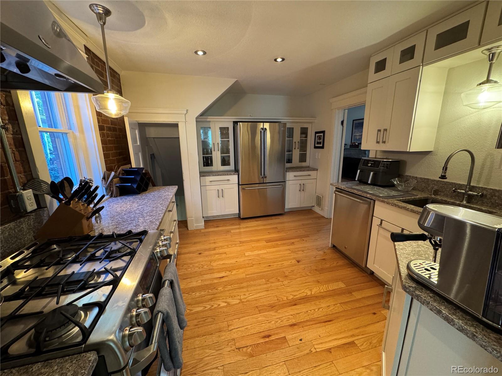 MLS Image #5 for 233 s emerson street,denver, Colorado