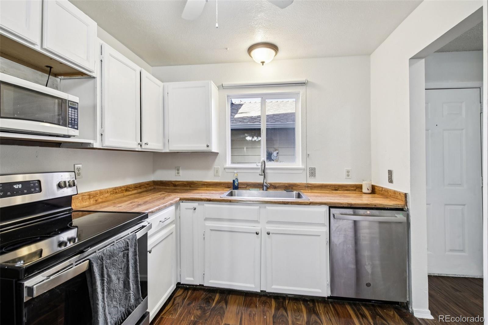 MLS Image #8 for 19056 e 16th place,aurora, Colorado