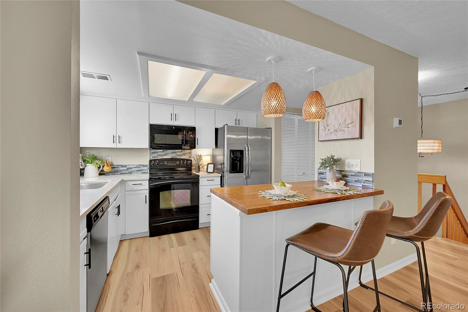 MLS Image #2 for 12685 e pacific circle c,aurora, Colorado