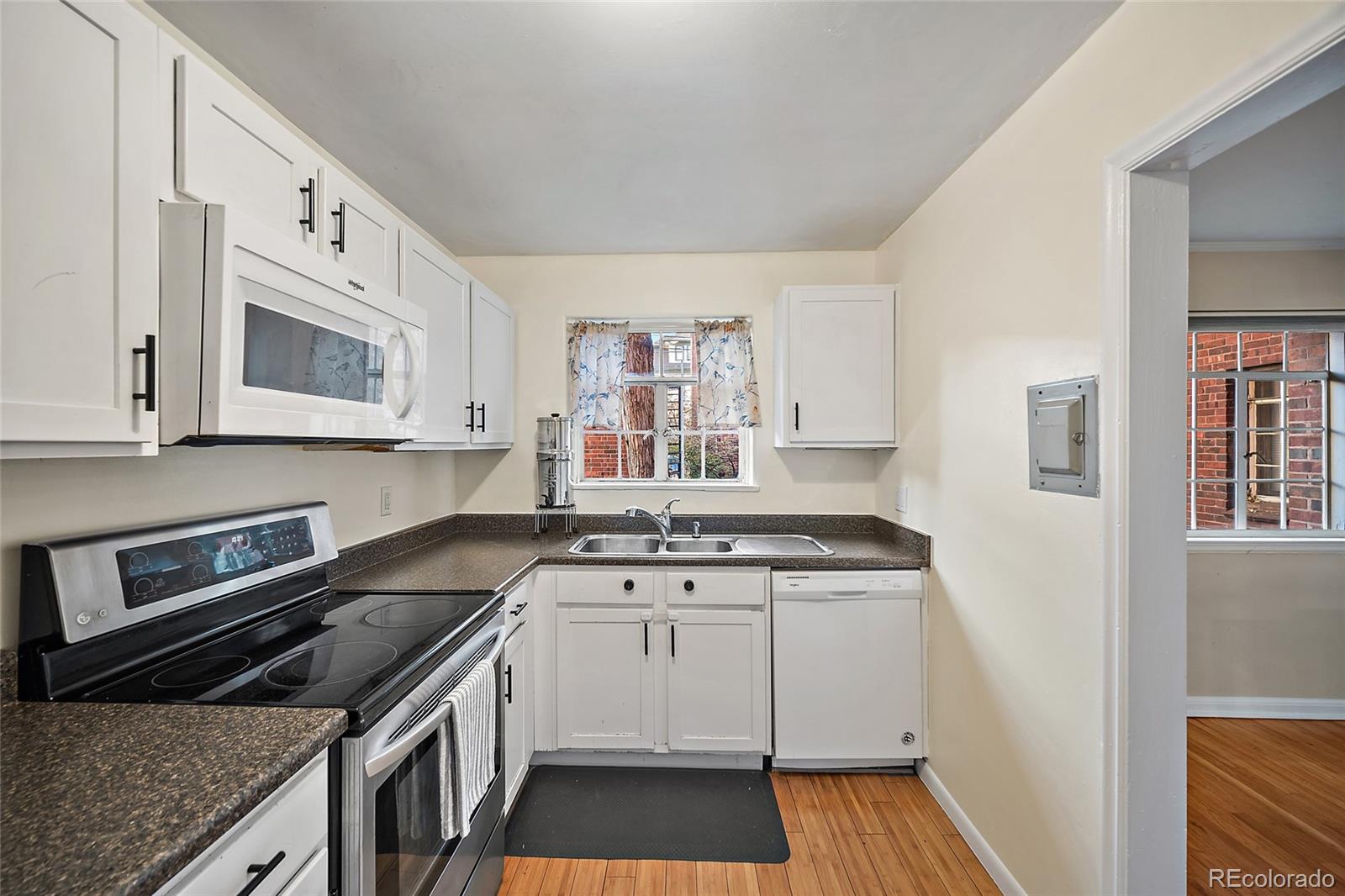 MLS Image #18 for 1410  vine street,denver, Colorado