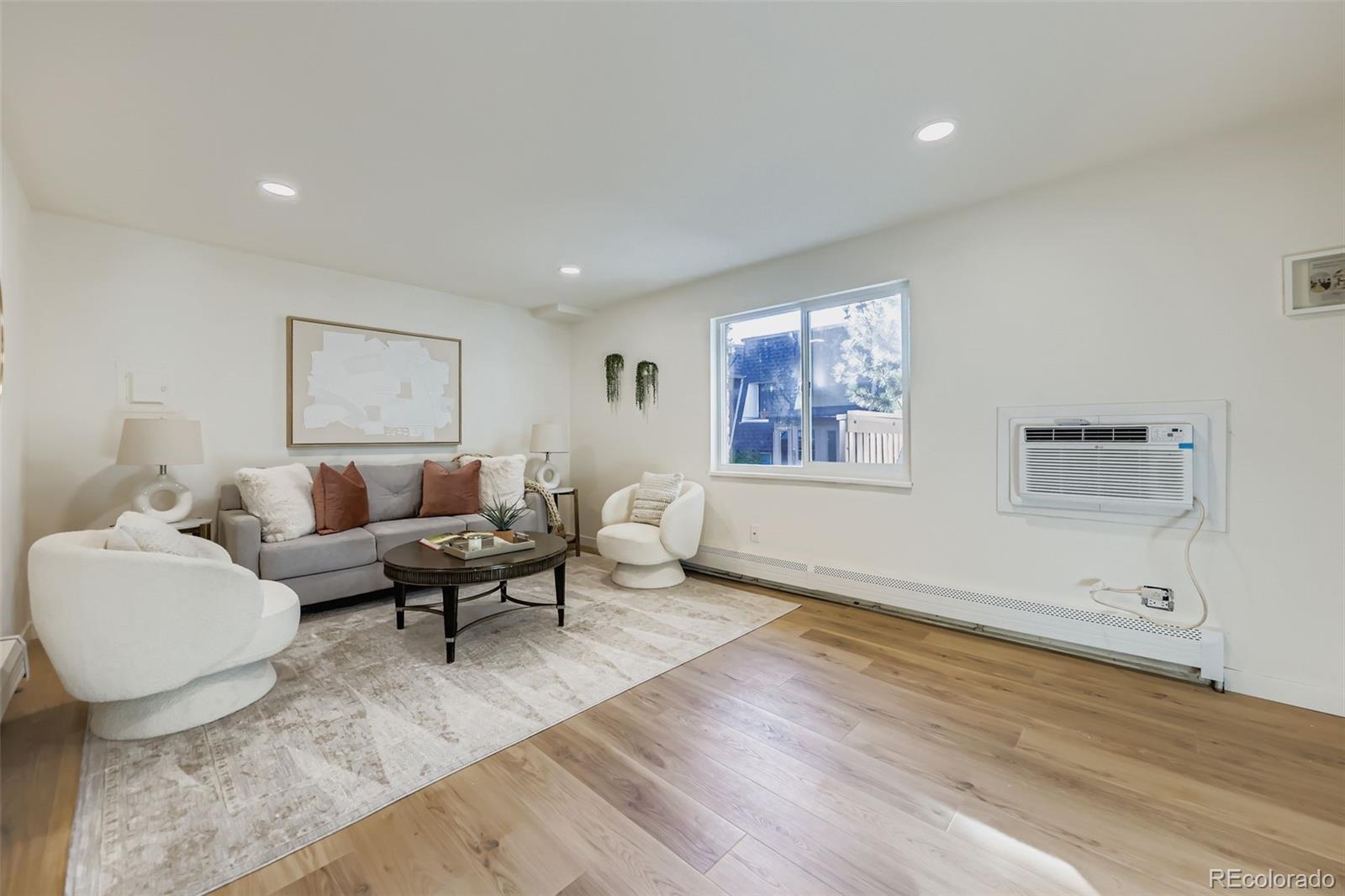 MLS Image #3 for 1525 s holly street 201,denver, Colorado