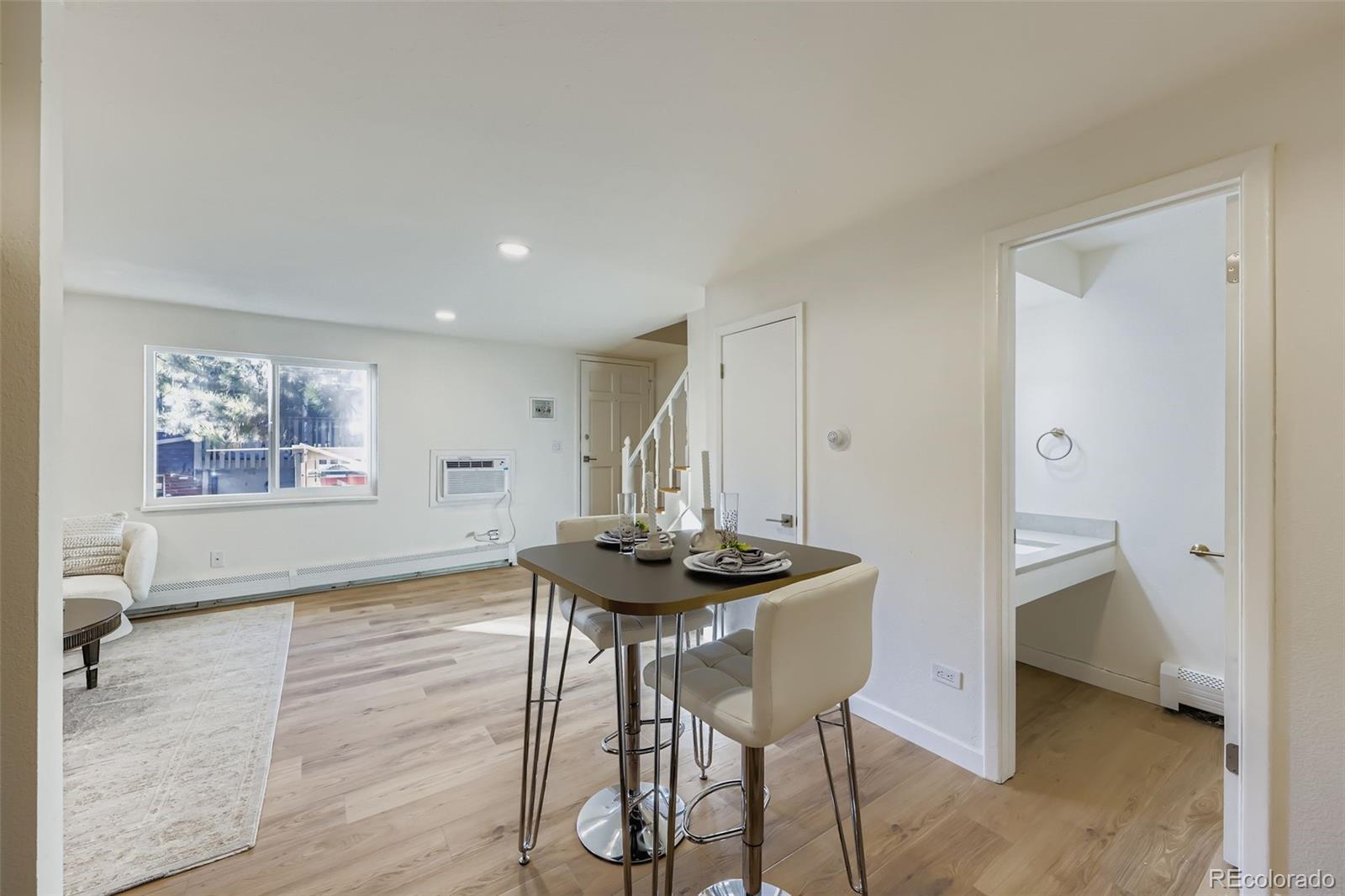 MLS Image #6 for 1525 s holly street 201,denver, Colorado