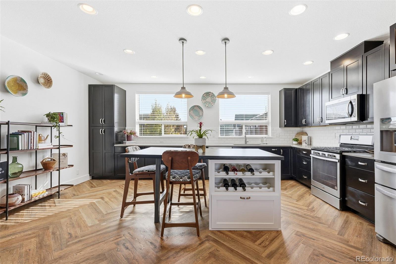 MLS Image #9 for 9120 e 52nd drive ,denver, Colorado