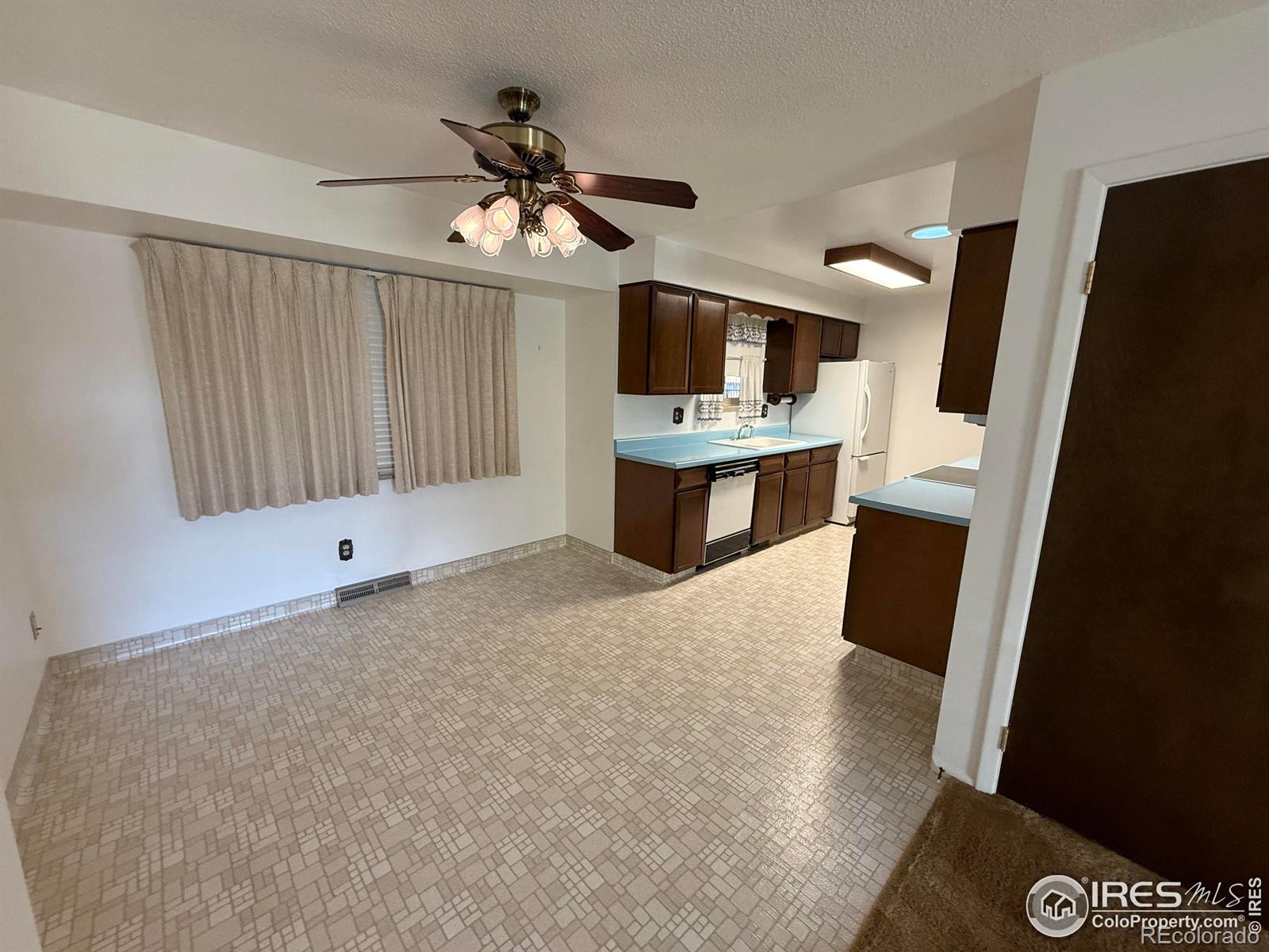 MLS Image #4 for 1727 s field court,lakewood, Colorado