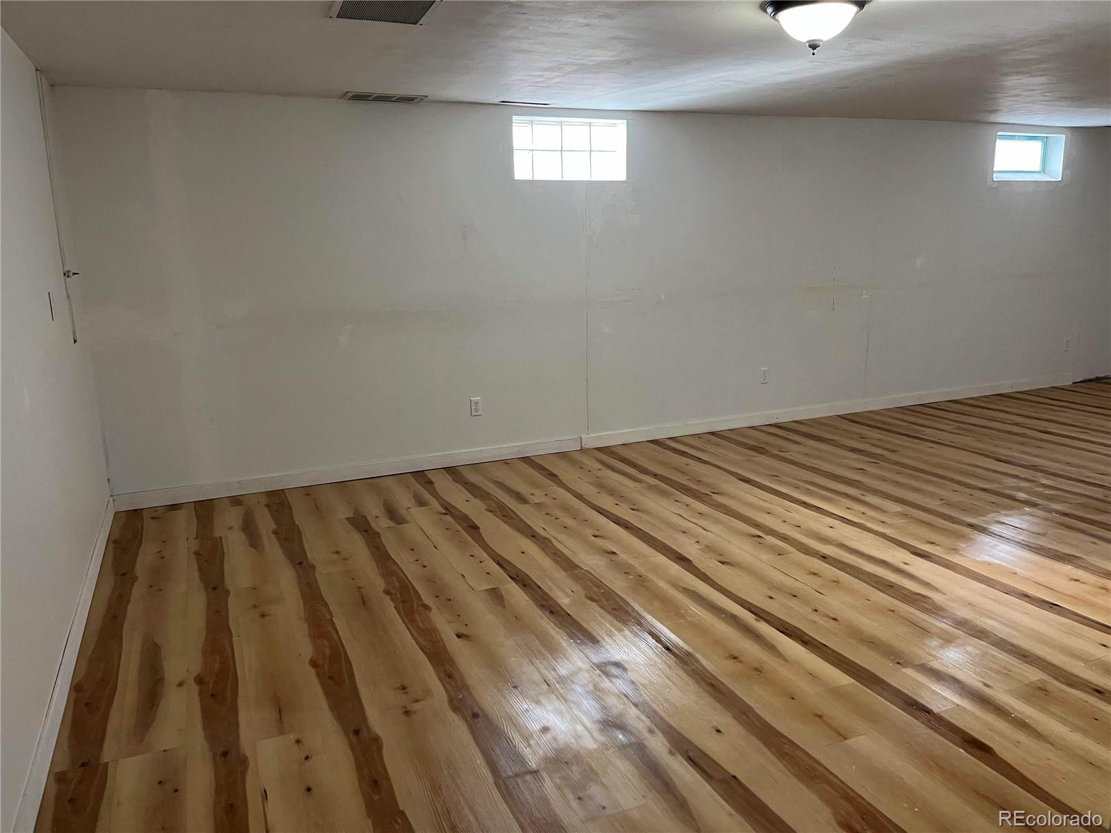 MLS Image #14 for 722  birch avenue,akron, Colorado