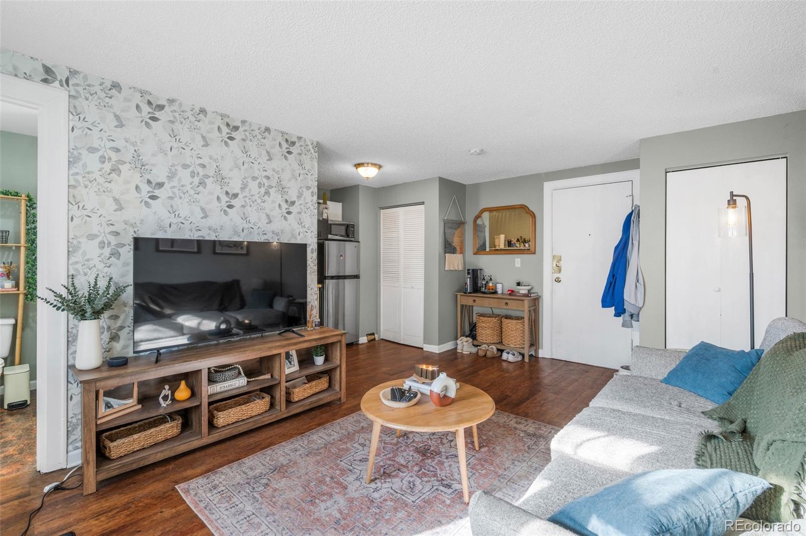 MLS Image #4 for 2101 s josephine street 202,denver, Colorado