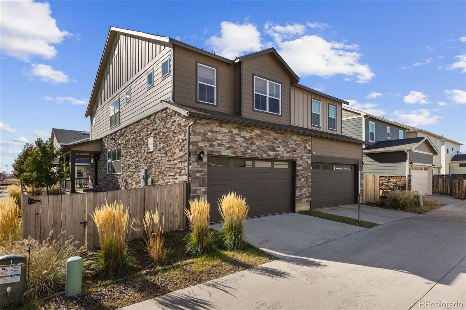 MLS Image #2 for 719 n quatar street,aurora, Colorado