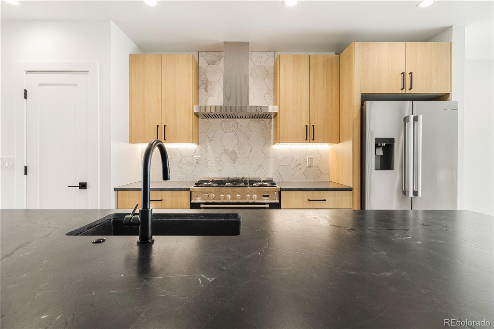 MLS Image #9 for 4032 n osage street,denver, Colorado