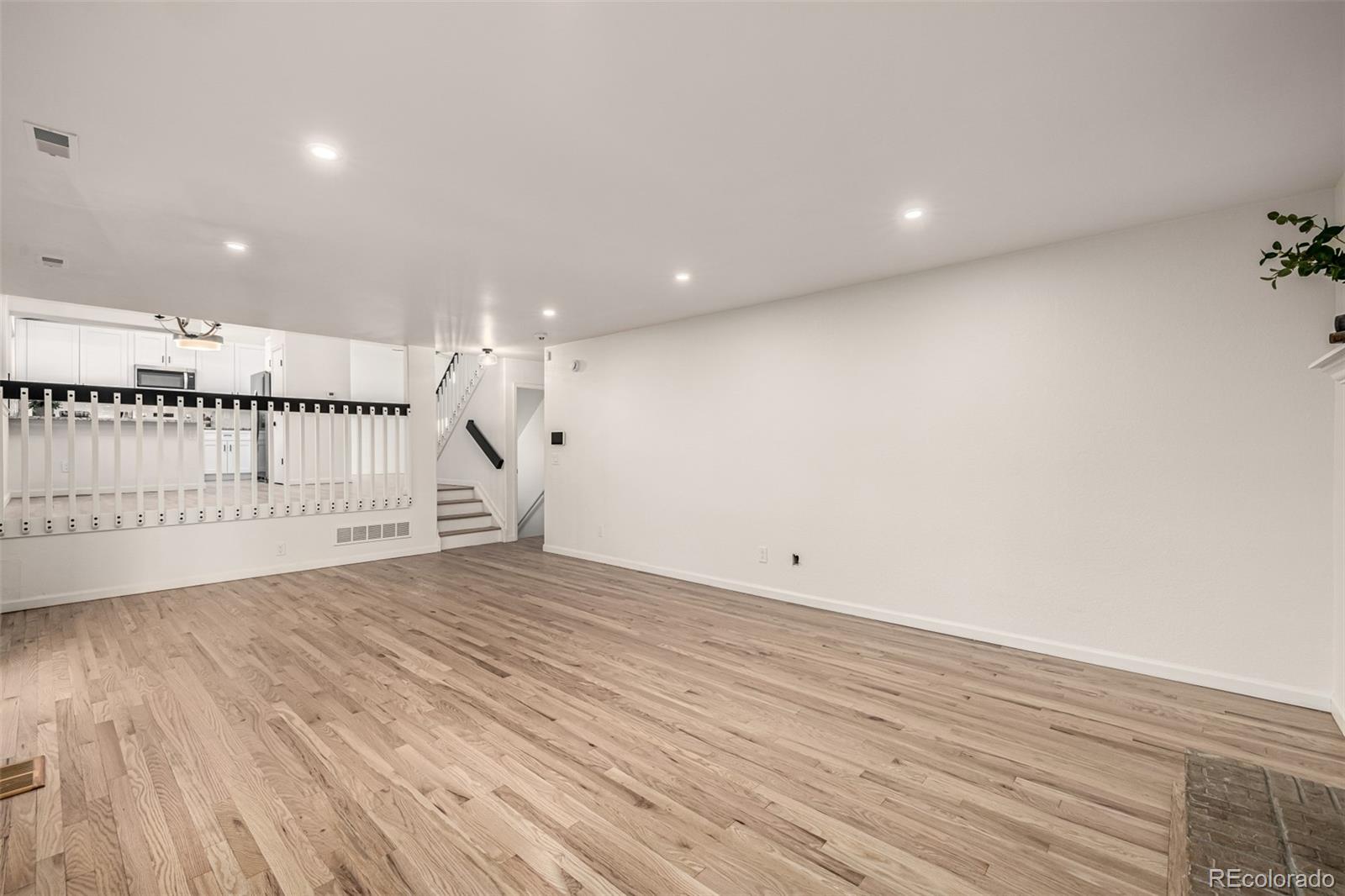 MLS Image #10 for 4083 s kirk way,aurora, Colorado