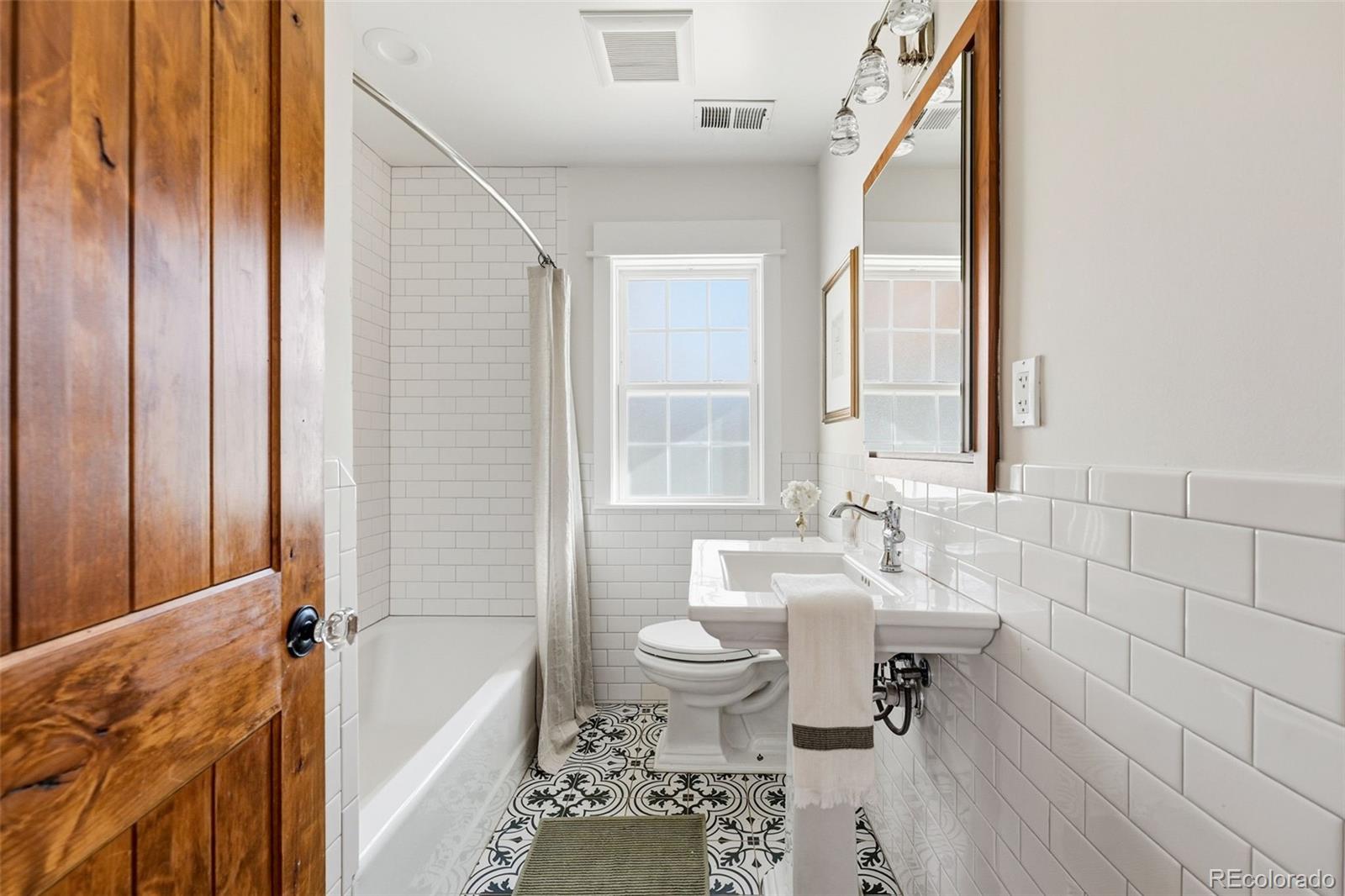MLS Image #20 for 2350 s ogden street,denver, Colorado