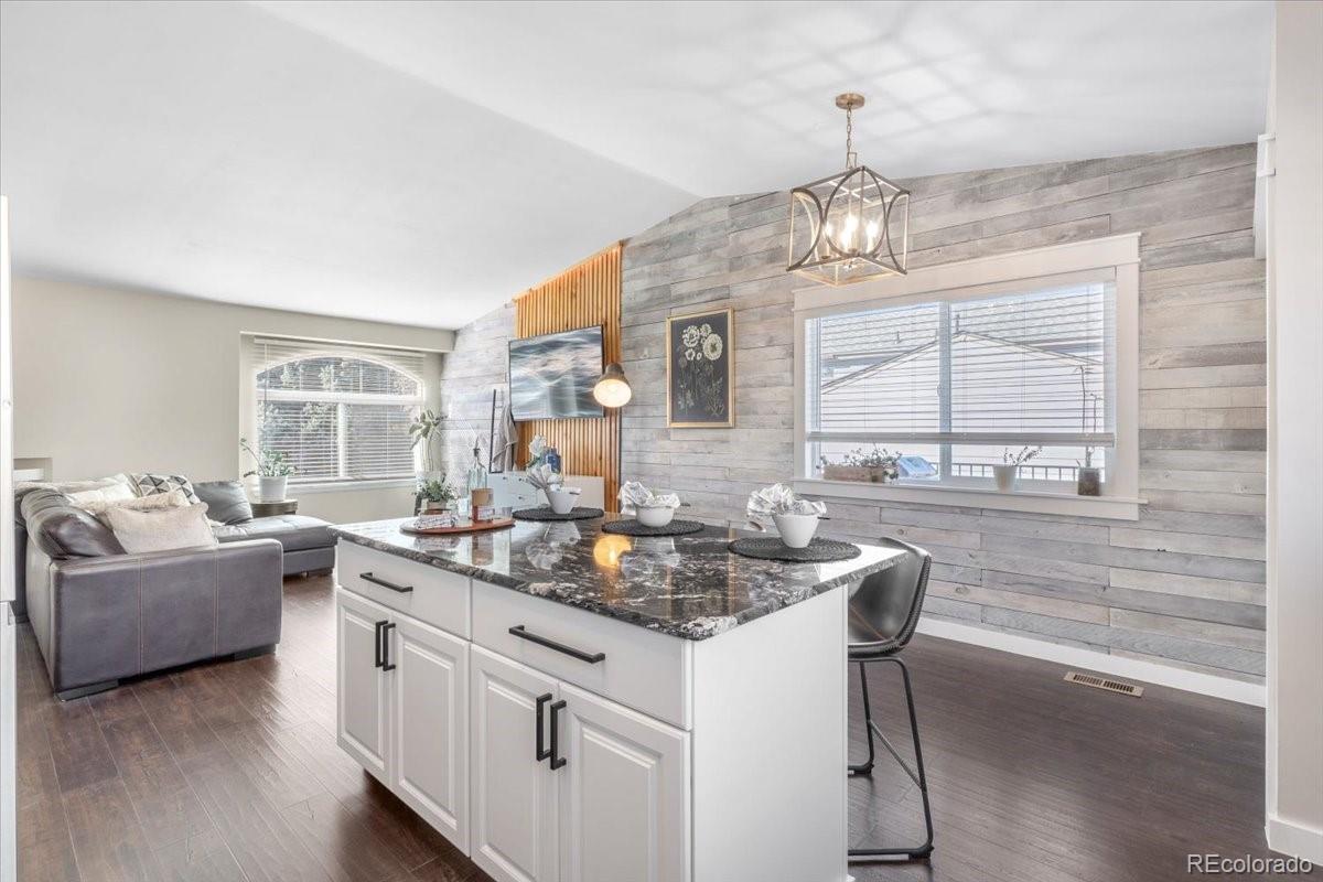 MLS Image #10 for 20423 e 43rd avenue,denver, Colorado
