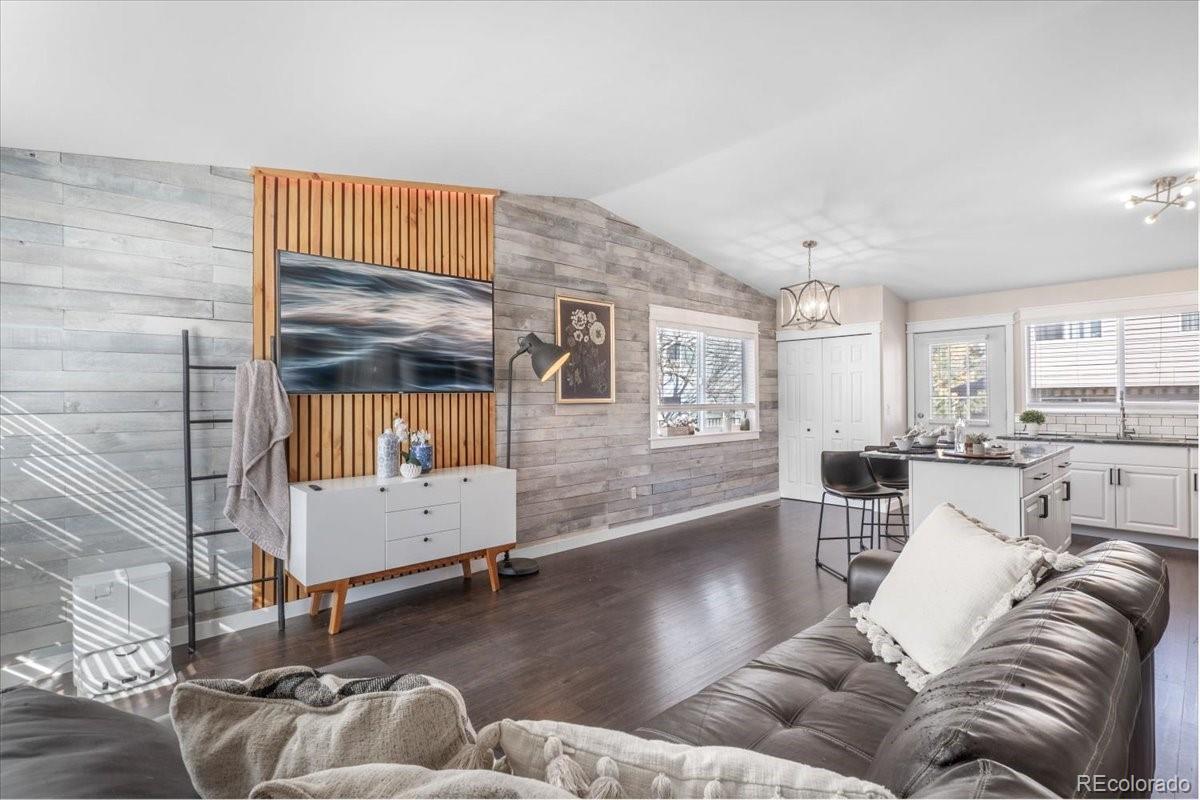 MLS Image #4 for 20423 e 43rd avenue,denver, Colorado