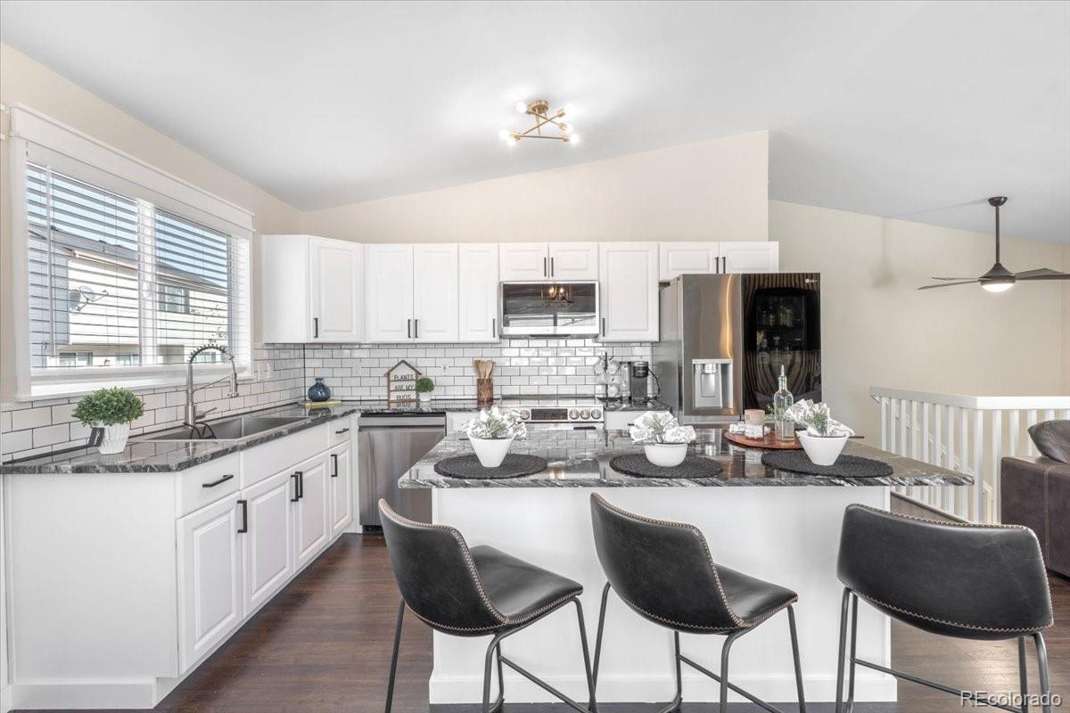 MLS Image #9 for 20423 e 43rd avenue,denver, Colorado