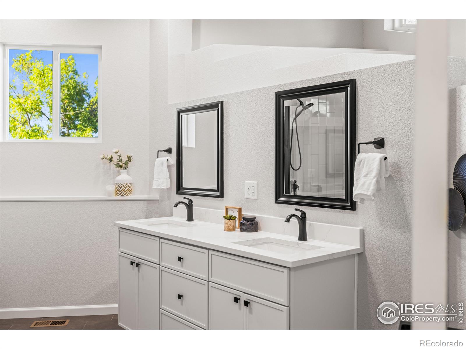 MLS Image #13 for 615  utica street,denver, Colorado