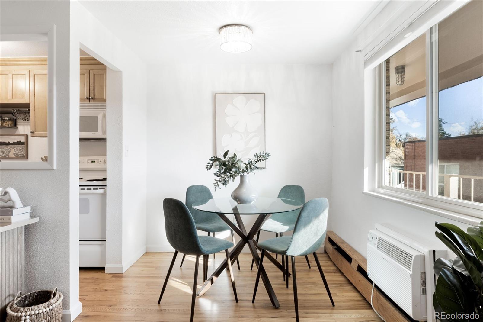 MLS Image #4 for 148 s emerson street 303,denver, Colorado