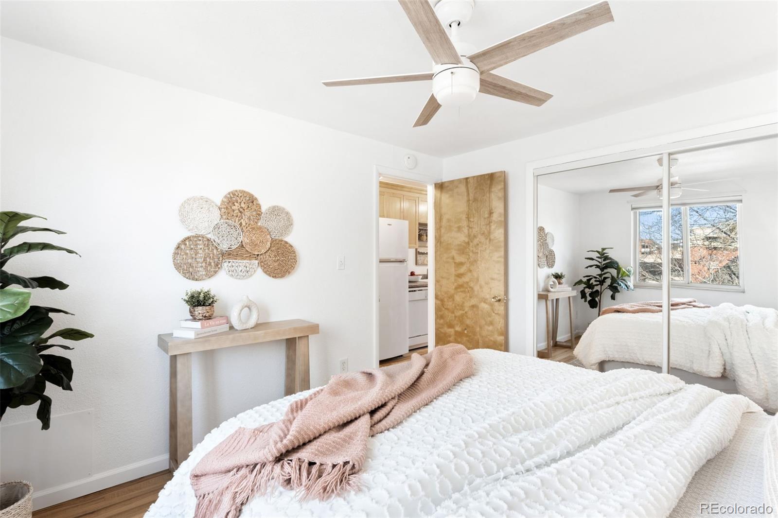 MLS Image #8 for 148 s emerson street 303,denver, Colorado
