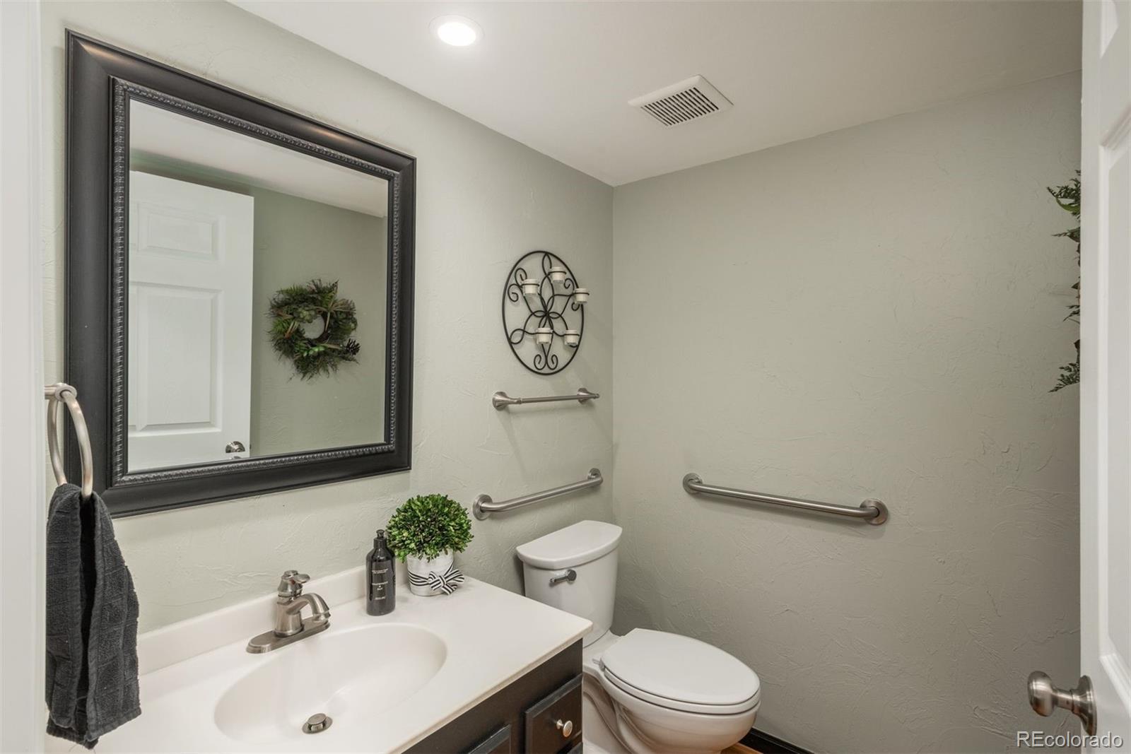 MLS Image #15 for 6731 s kearney court,centennial, Colorado