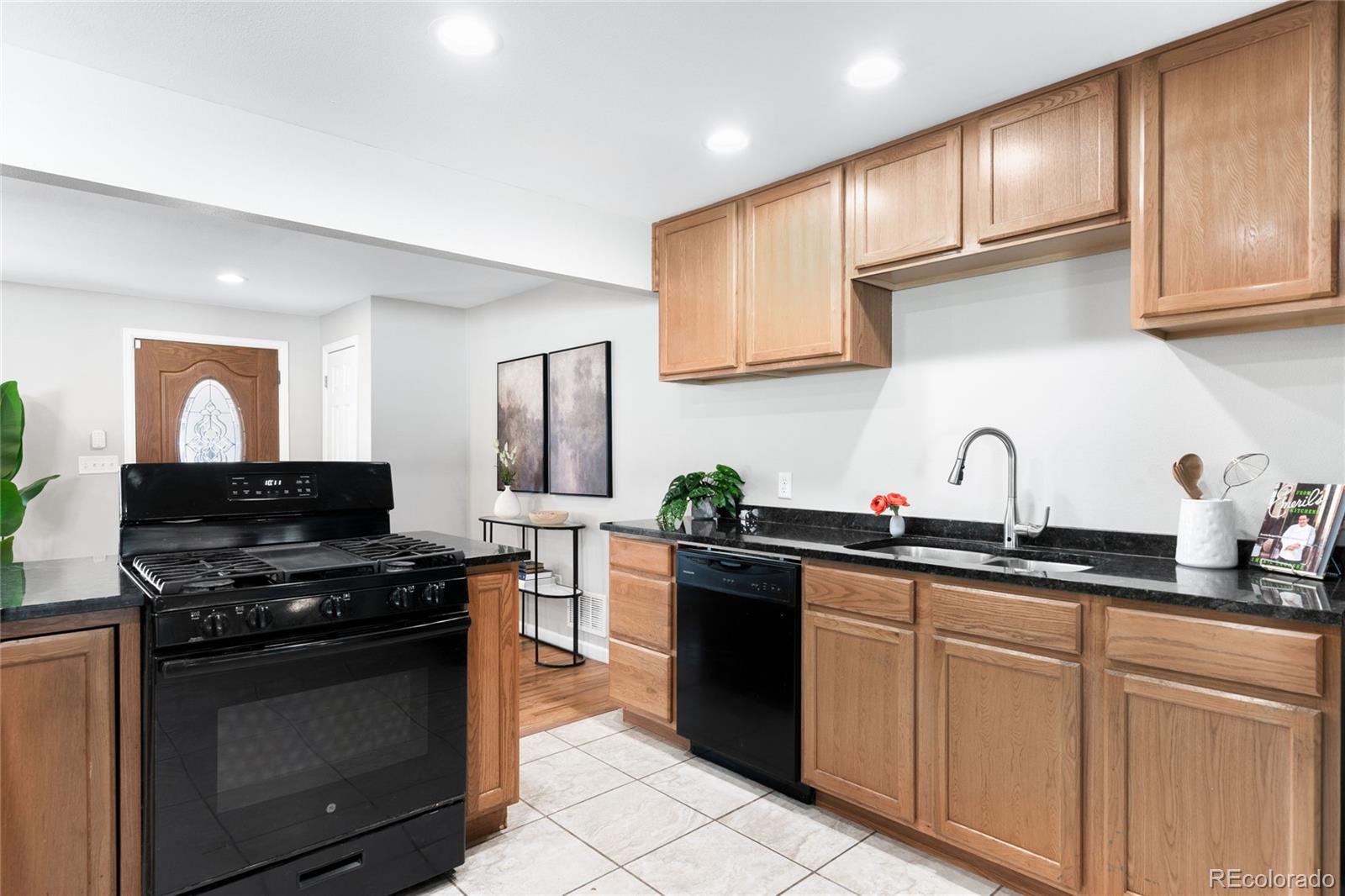 MLS Image #5 for 3123  uvalda street,aurora, Colorado