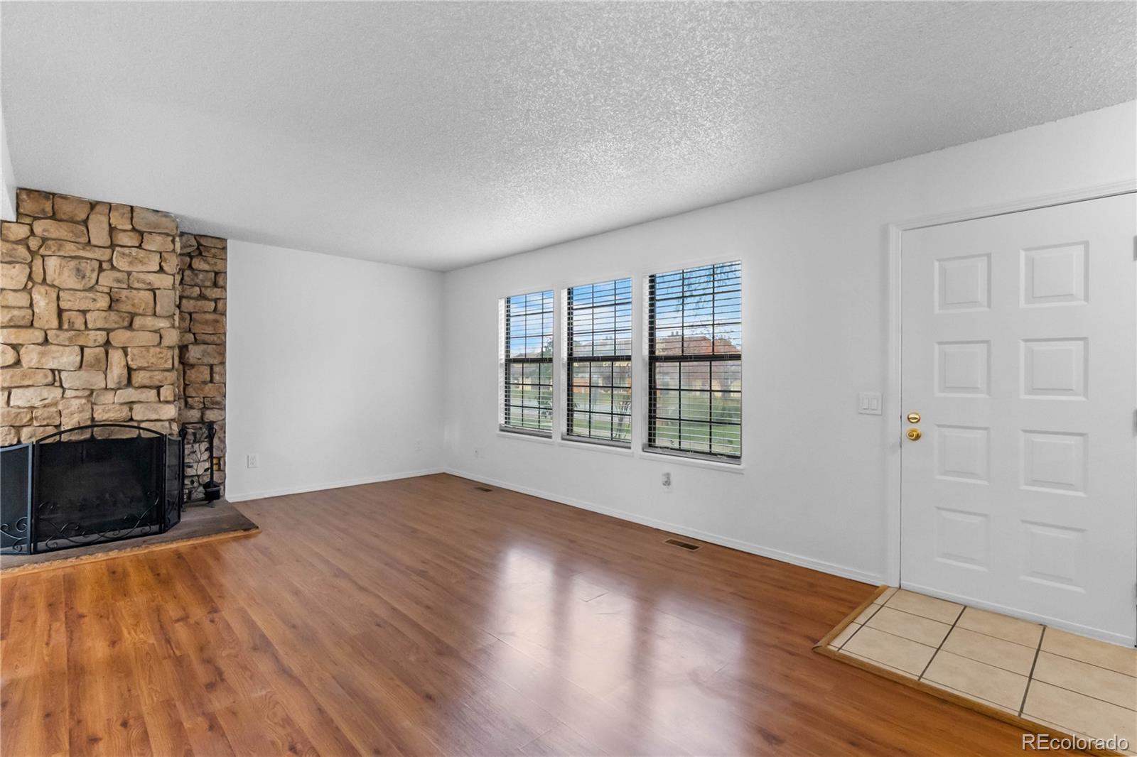 MLS Image #3 for 3860 s evanston street ,aurora, Colorado