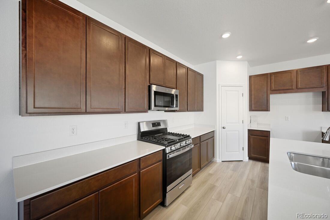 MLS Image #9 for 39803  penn road,elizabeth, Colorado