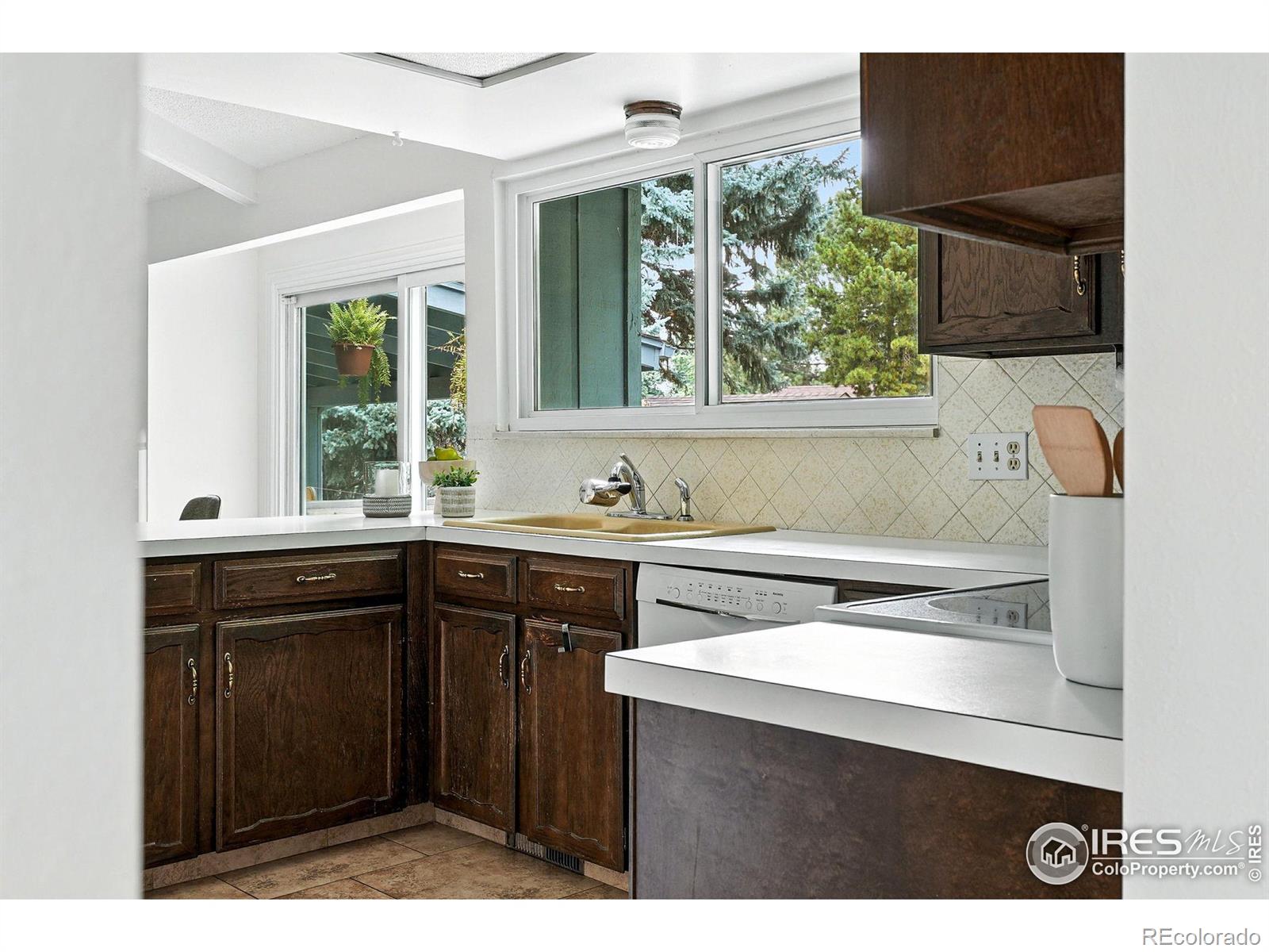 MLS Image #19 for 8764 e radcliff avenue,denver, Colorado