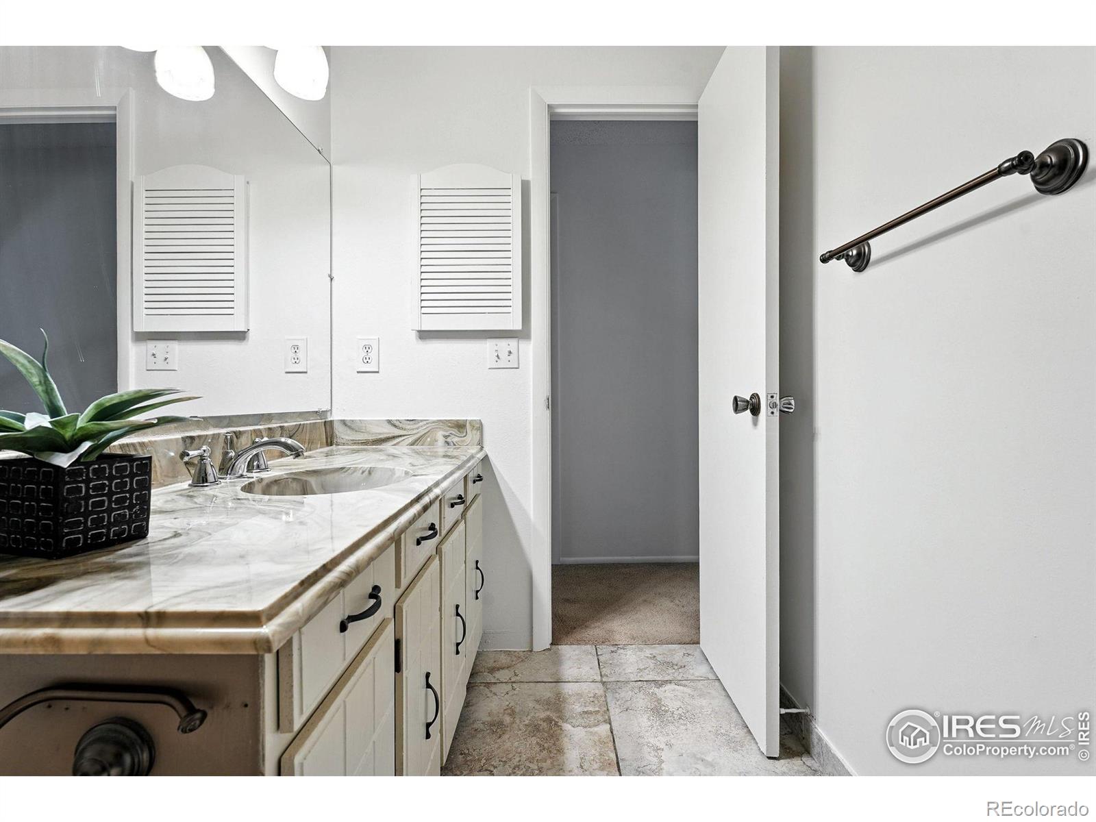 MLS Image #38 for 8764 e radcliff avenue,denver, Colorado