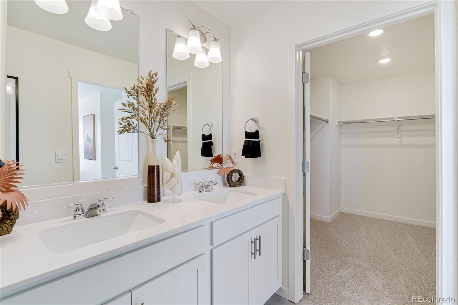 MLS Image #21 for 920  logan peak way,berthoud, Colorado