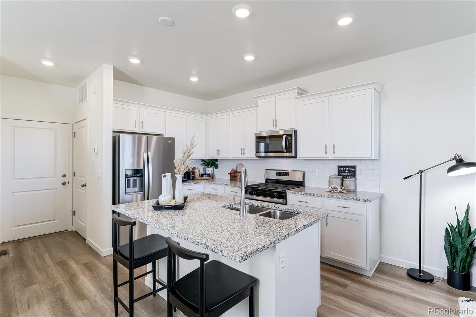MLS Image #5 for 920  logan peak way,berthoud, Colorado