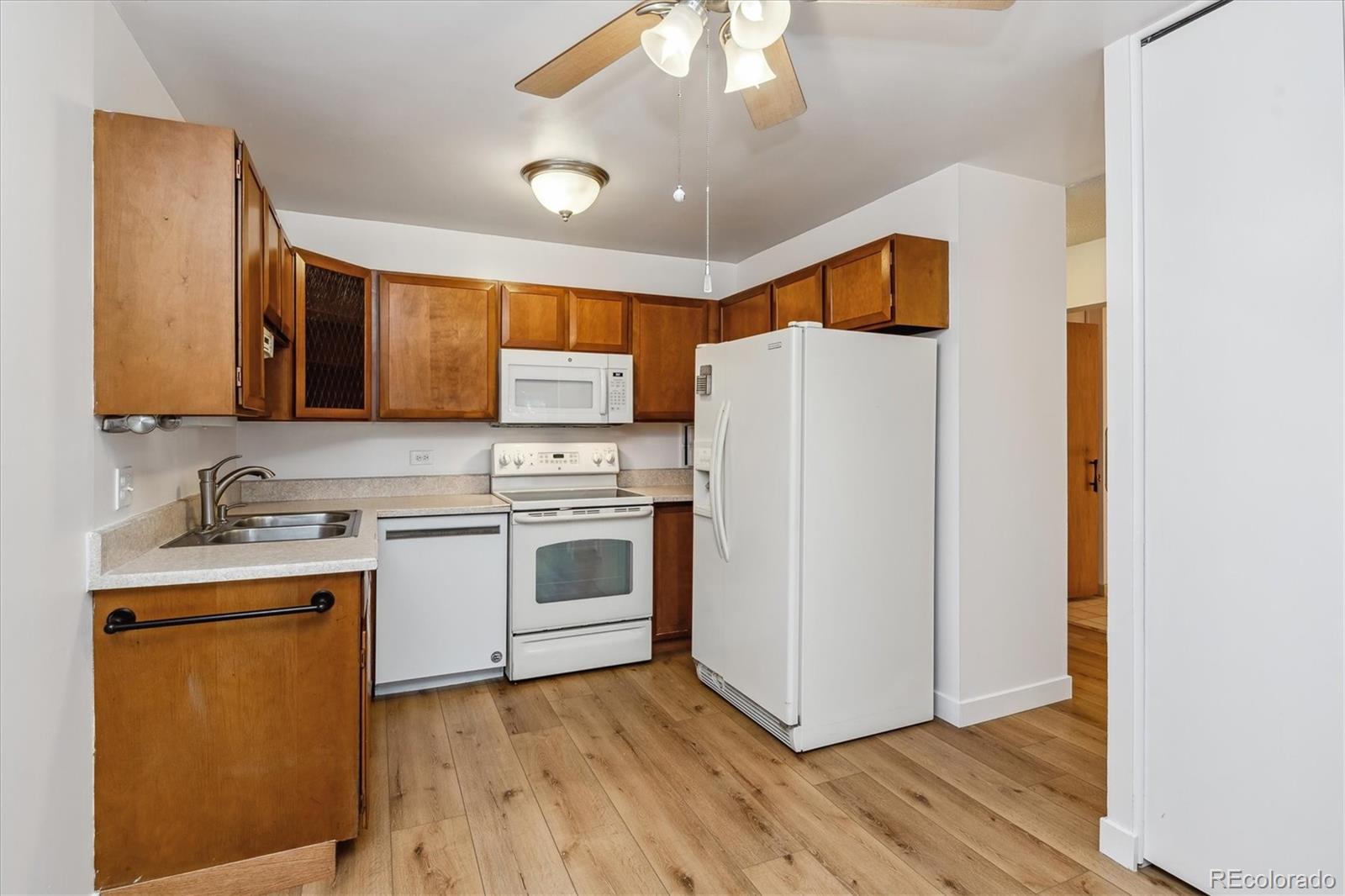 MLS Image #4 for 9340 e center avenue 1a,denver, Colorado
