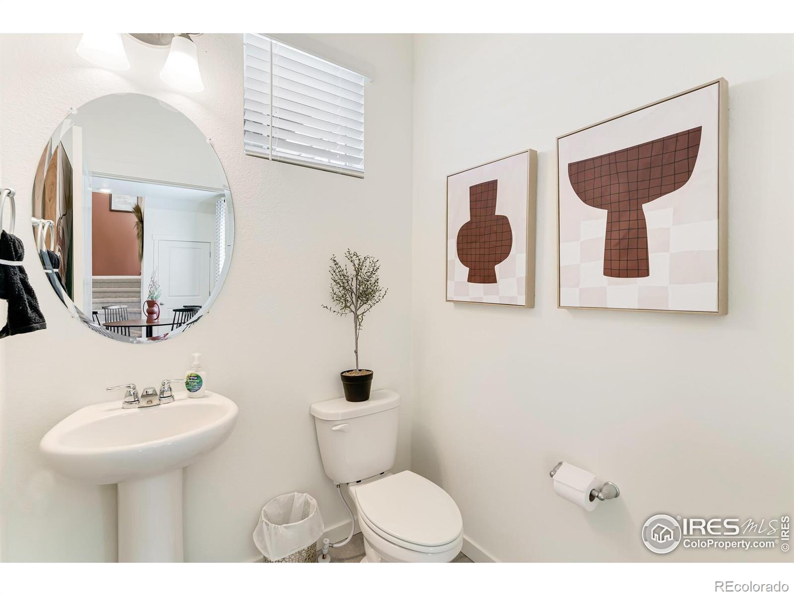 MLS Image #13 for 920  logan peak way,berthoud, Colorado